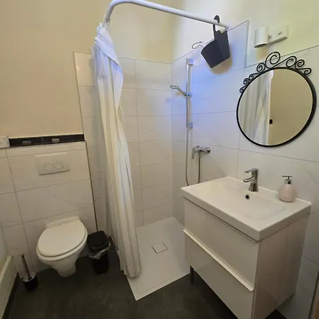 Ruhiges Mit Guter Anbindung *