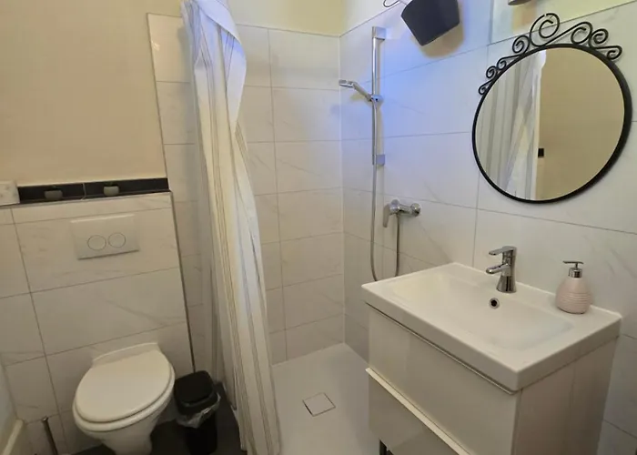 Ruhiges Mit Guter Anbindung *